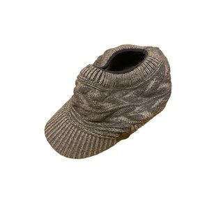 Stylish Gray Knit Women's Hat